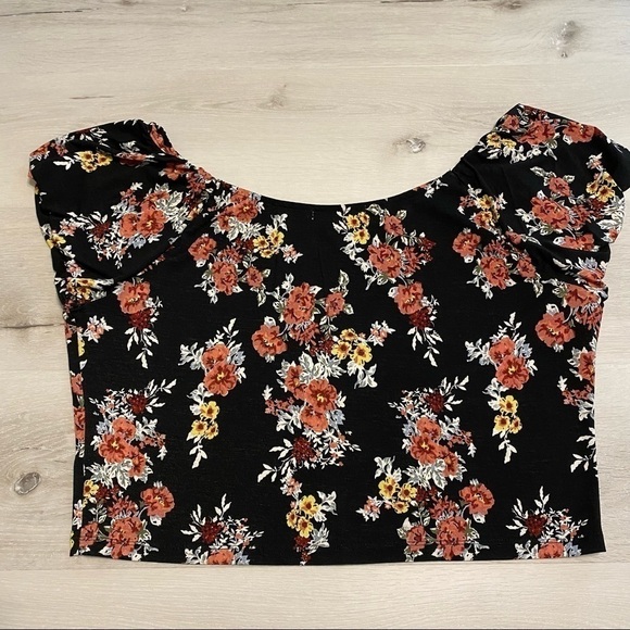 Rewind Cropped Floral Puff Sleeve Top, Black floral, XXL - Picture 3 of 8